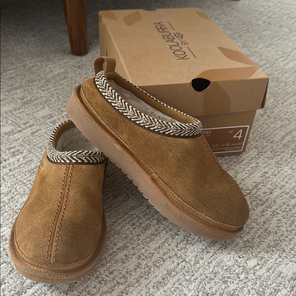 Koolaburra Burree by UGG Chestnut Slip-On Shoes